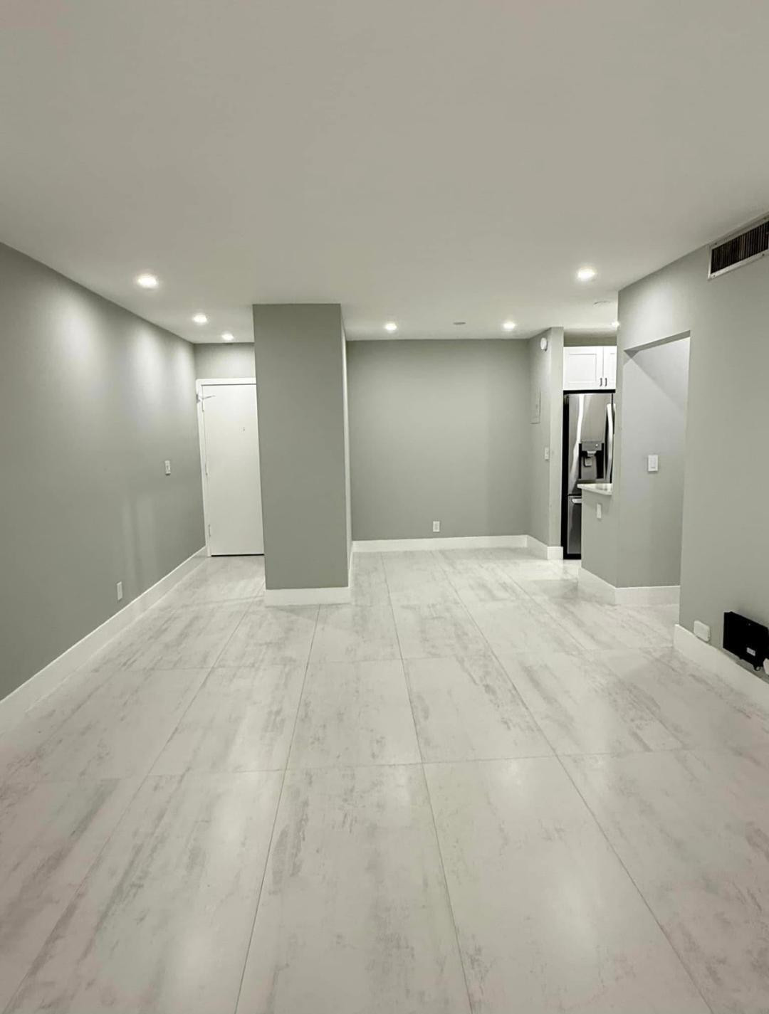 Imperial Point Colonnades - Residential Lease