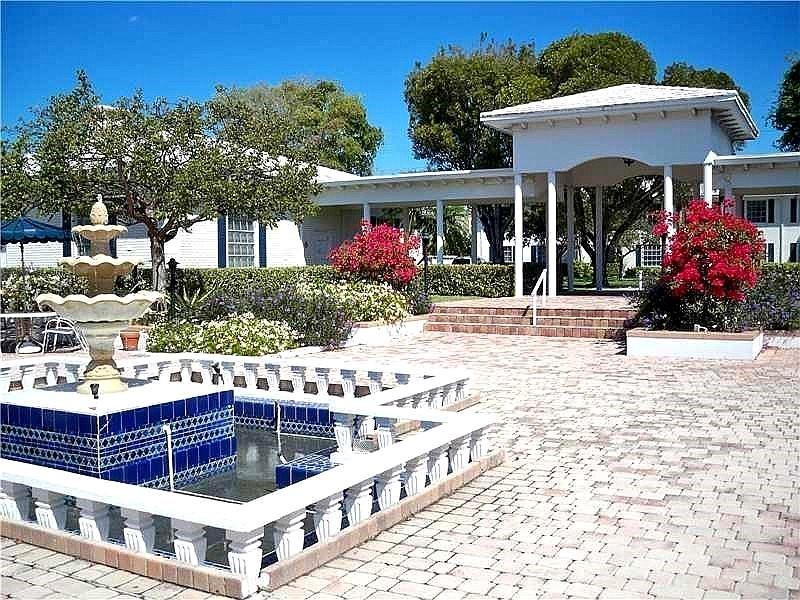 Imperial Point Colonnades - Residential Lease