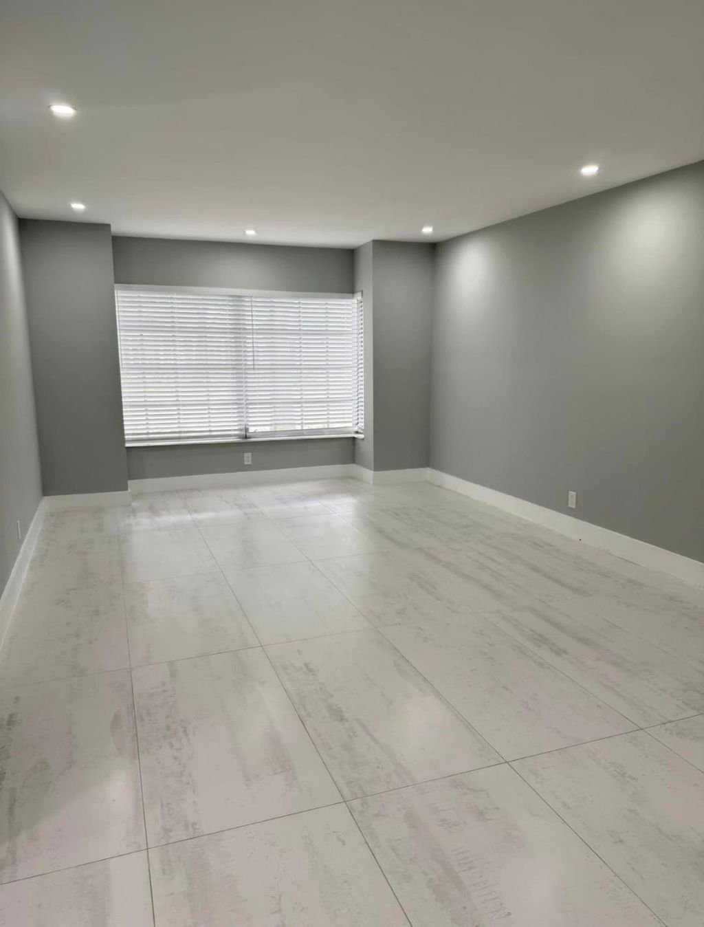 Photo of 2191 NE 68th Street #403, Fort Lauderdale, FL 33308 (MLS # F10555814)