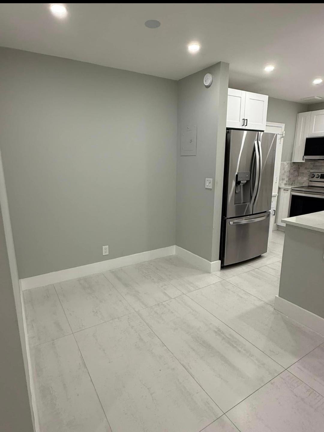 Imperial Point Colonnades - Residential Lease