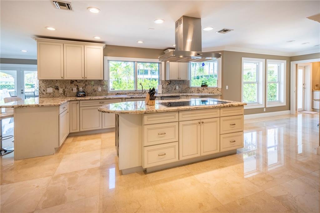 SEVEN ISLES LAS OLAS - Residential