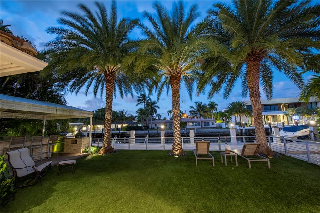 SEVEN ISLES LAS OLAS - Residential