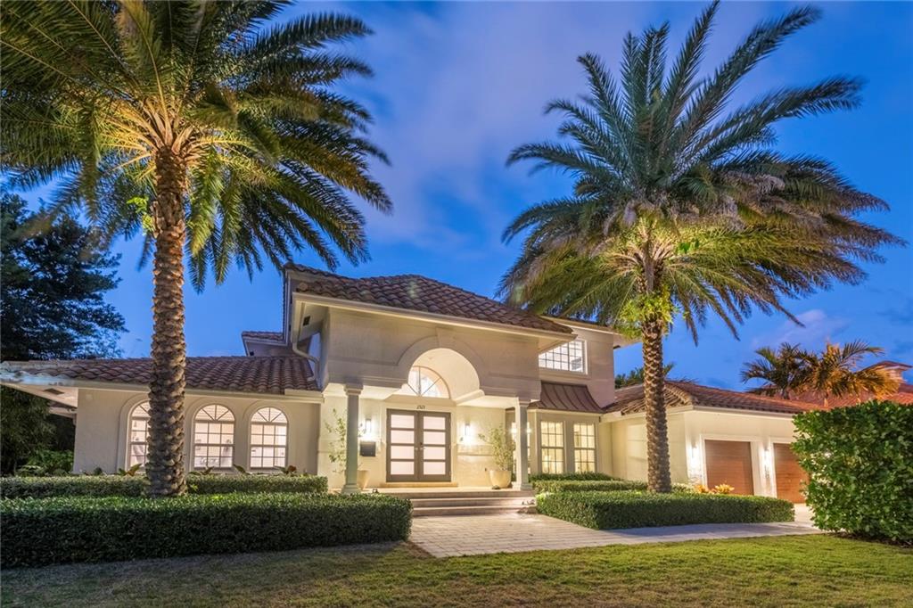 SEVEN ISLES LAS OLAS - Residential