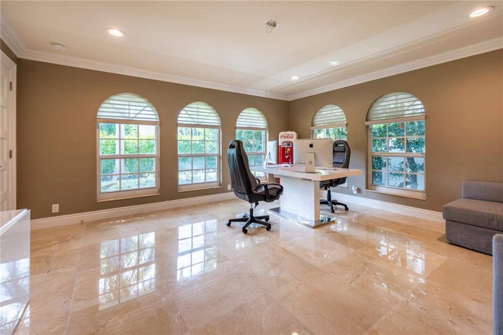 SEVEN ISLES LAS OLAS - Residential