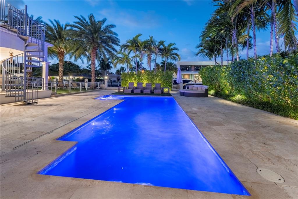 SEVEN ISLES LAS OLAS - Residential