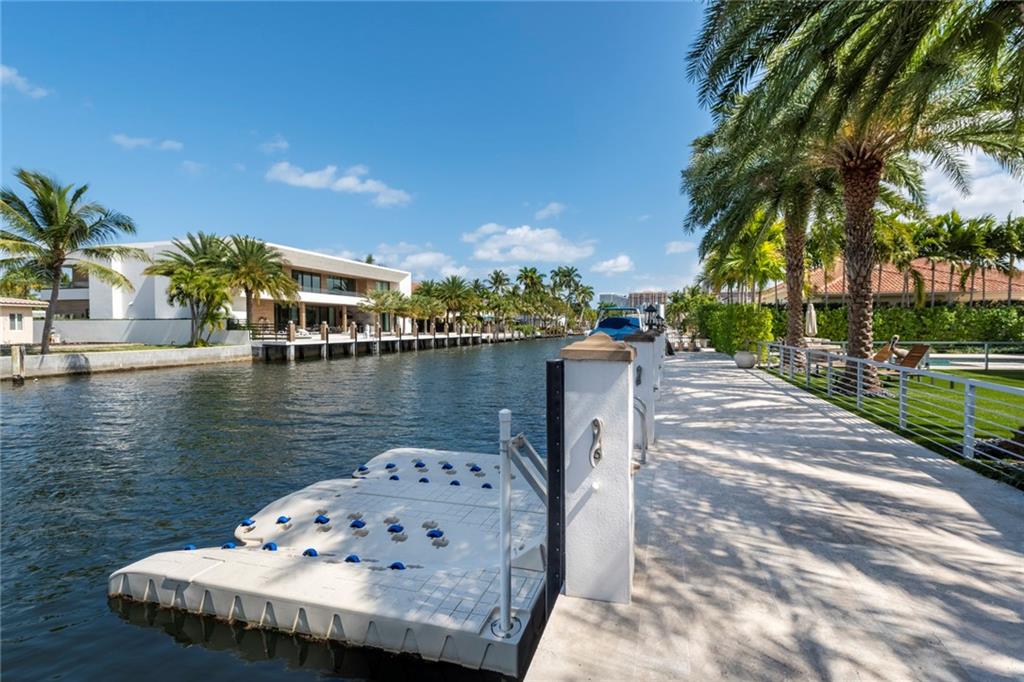SEVEN ISLES LAS OLAS - Residential