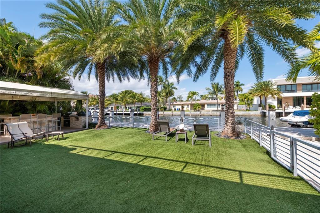SEVEN ISLES LAS OLAS - Residential