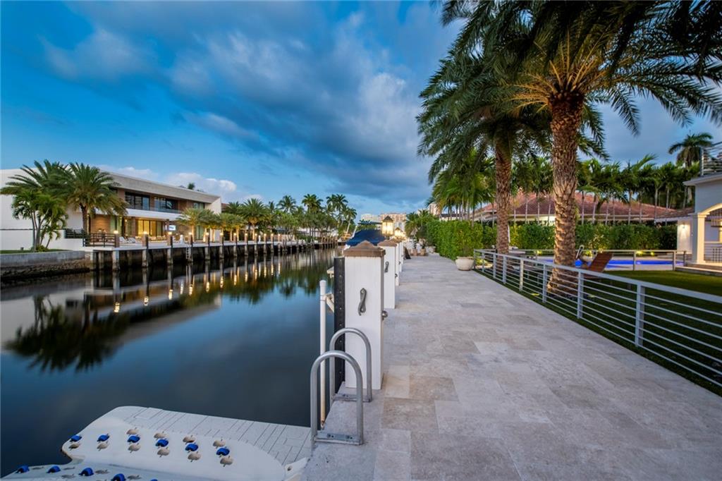 SEVEN ISLES LAS OLAS - Residential