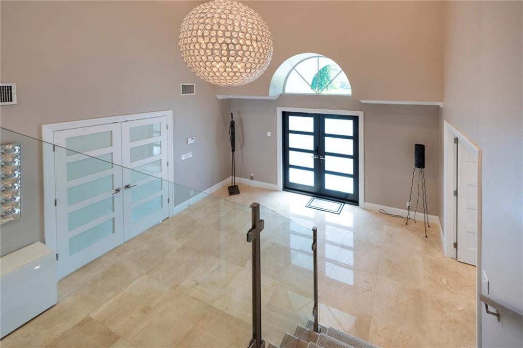 SEVEN ISLES LAS OLAS - Residential