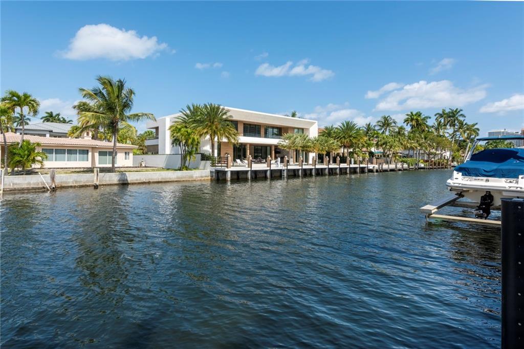 SEVEN ISLES LAS OLAS - Residential