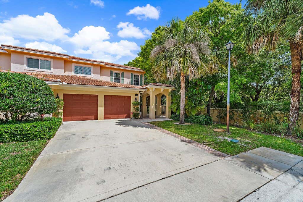 Photo of 129 White Wing Lane, Jupiter, FL 33458 (MLS # R11078924)
