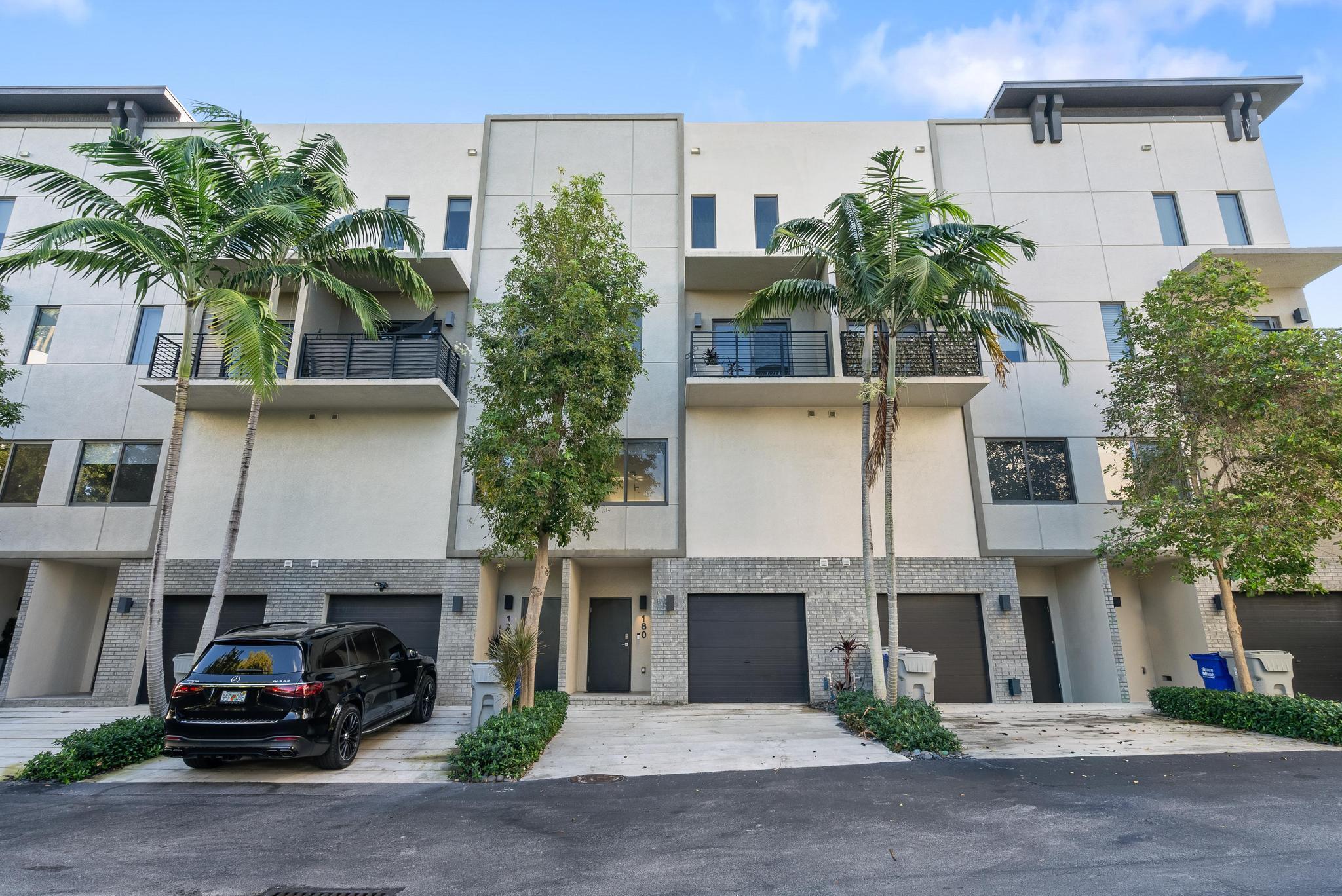 180 SE 4th Terrace