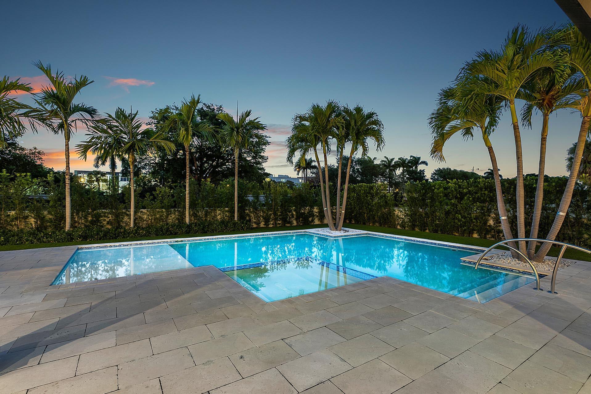 ROYAL PALM YACHT & COUNTR - Residential