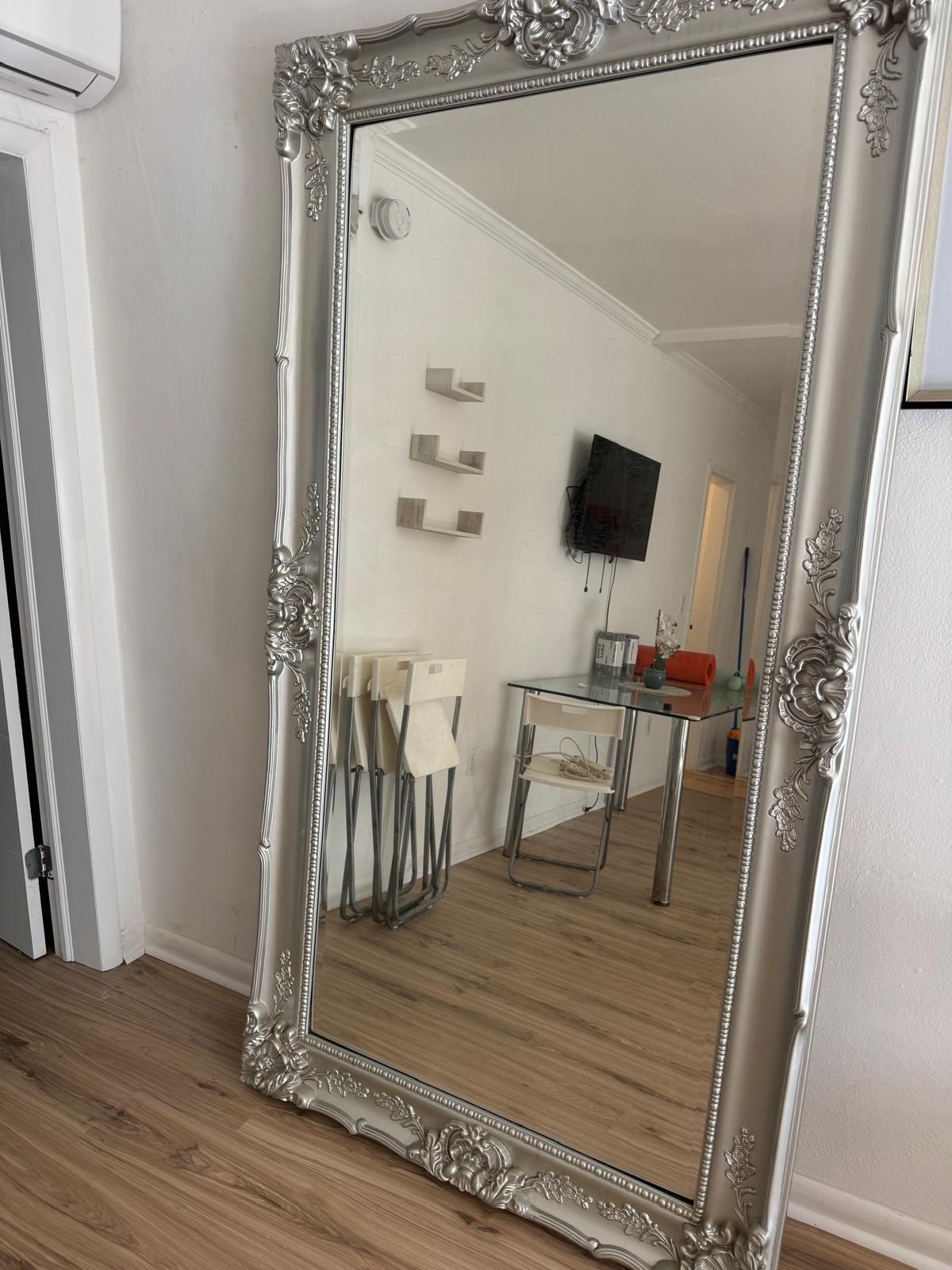 WESTGATE RESIDENCE CONDO - Residential Lease