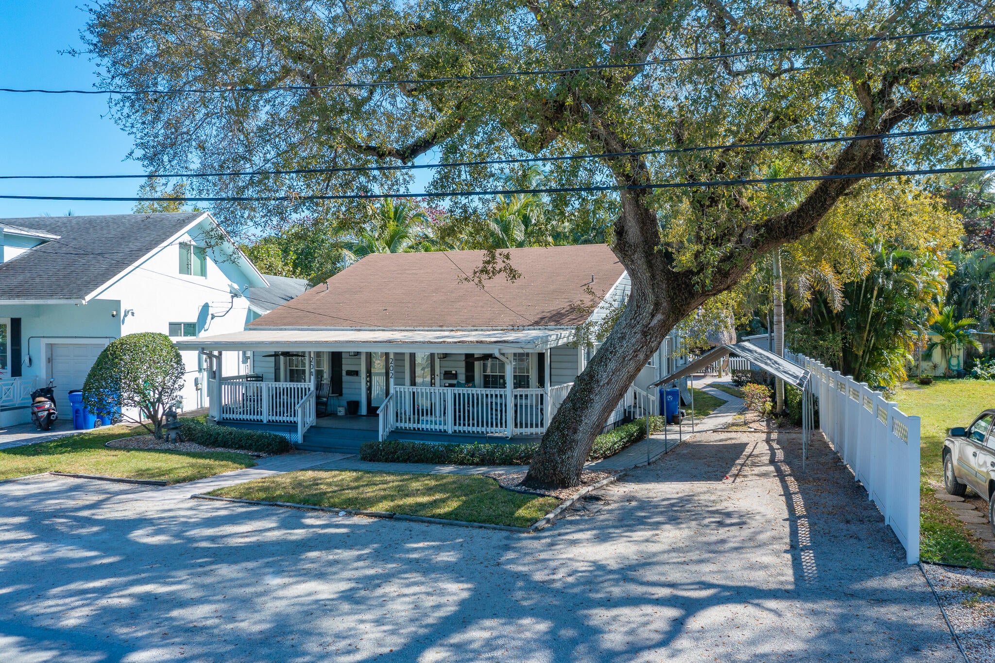 202 SE 10th Street