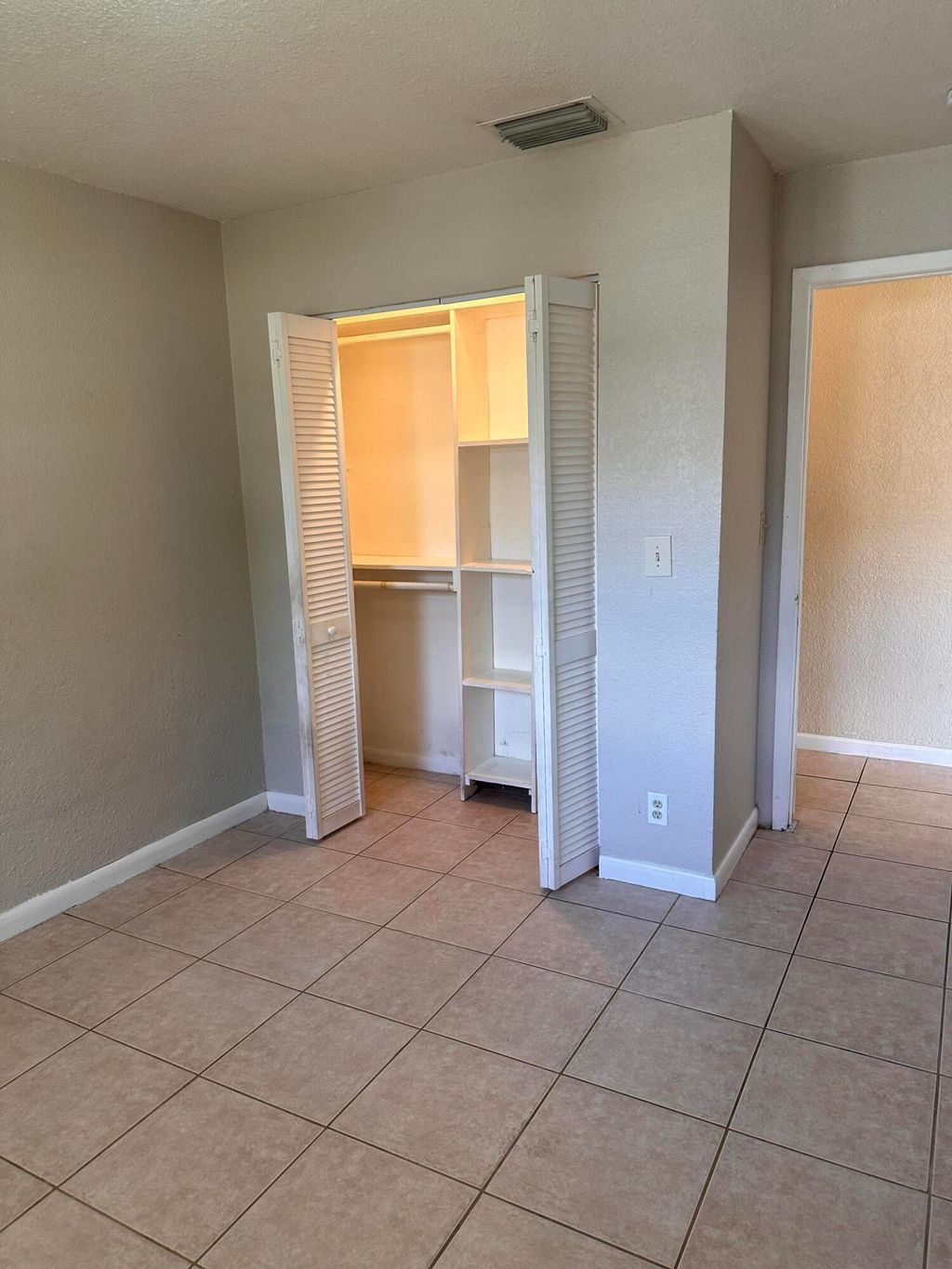 Photo of 50 NW 8th Avenue #1, Dania Beach, FL 33004 (MLS # B26030796)