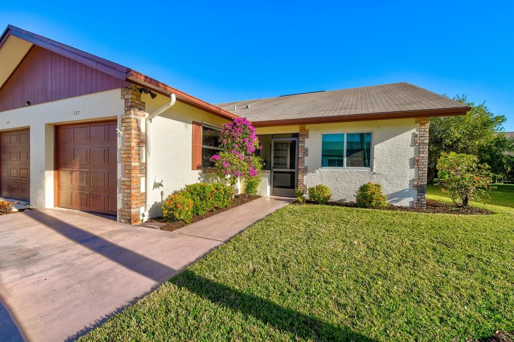 Photo of 127 Moccasin Trail S, Jupiter, FL 33458 (MLS # R10686830)