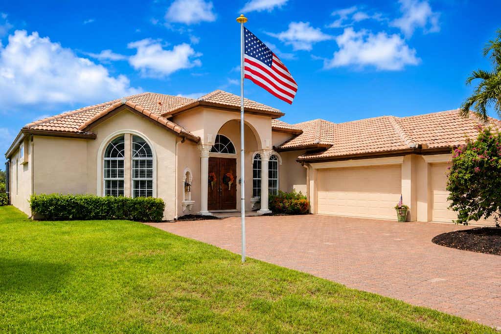 Photo of 923 SW GRAND RESERVES Boulevard, Port Saint Lucie, FL 34986 (MLS # B26060920)