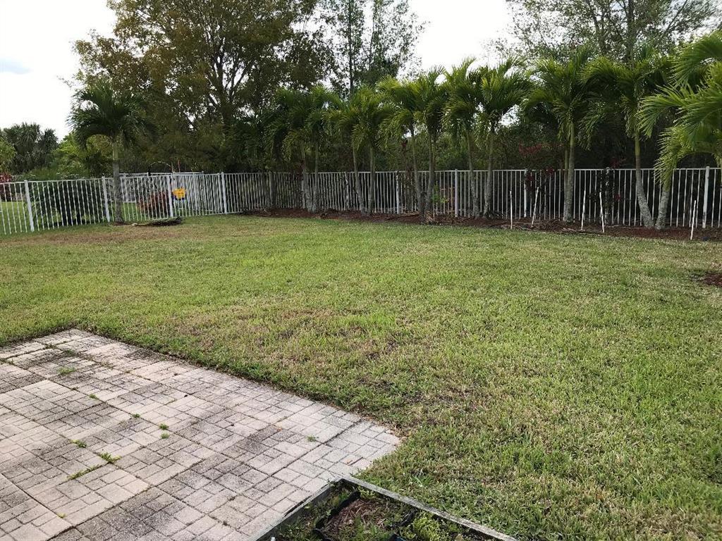 FIRST REPLAT OF PORTOFINO ISLES - Residential