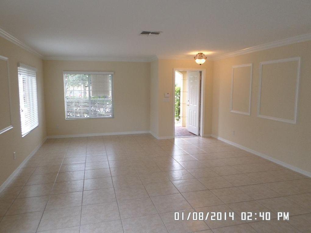 FIRST REPLAT OF PORTOFINO ISLES - Residential