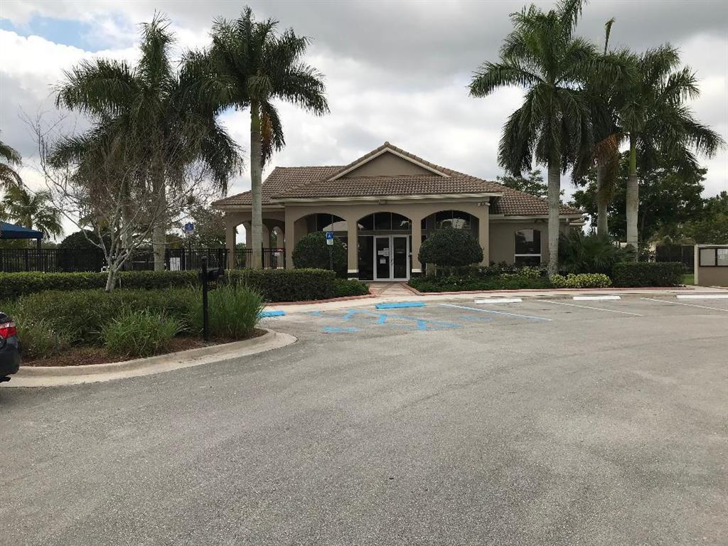 FIRST REPLAT OF PORTOFINO ISLES - Residential