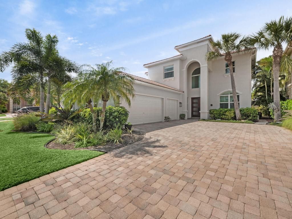 Photo of 103 Via Escobar Place, Palm Beach Gardens, FL 33418 (MLS # R11071878)