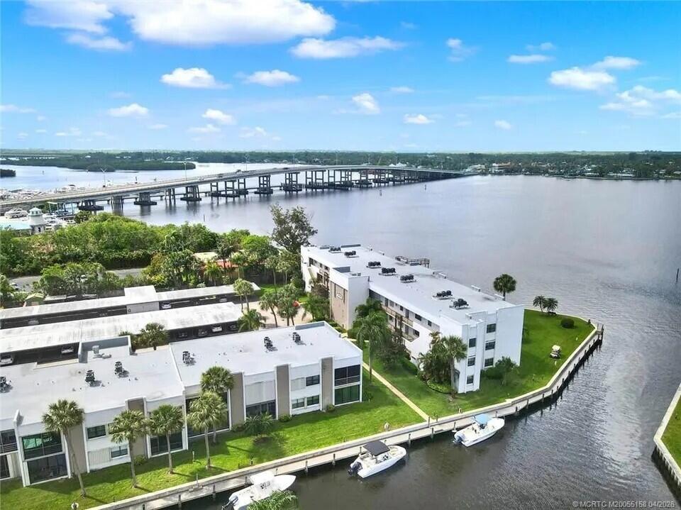 1950 SW Palm City Road 9102