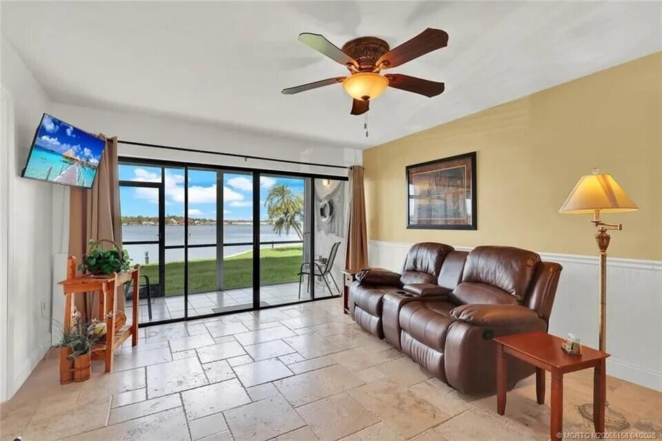 CIRCLE BAY YACHT CLUB CONDO - Residential