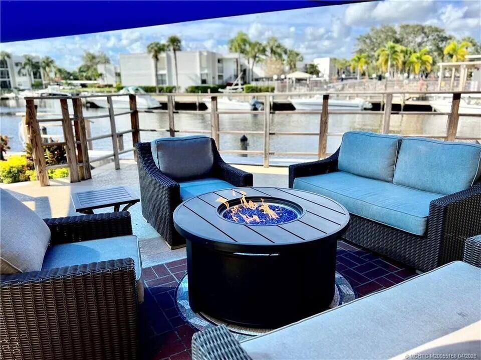 CIRCLE BAY YACHT CLUB CONDO - Residential