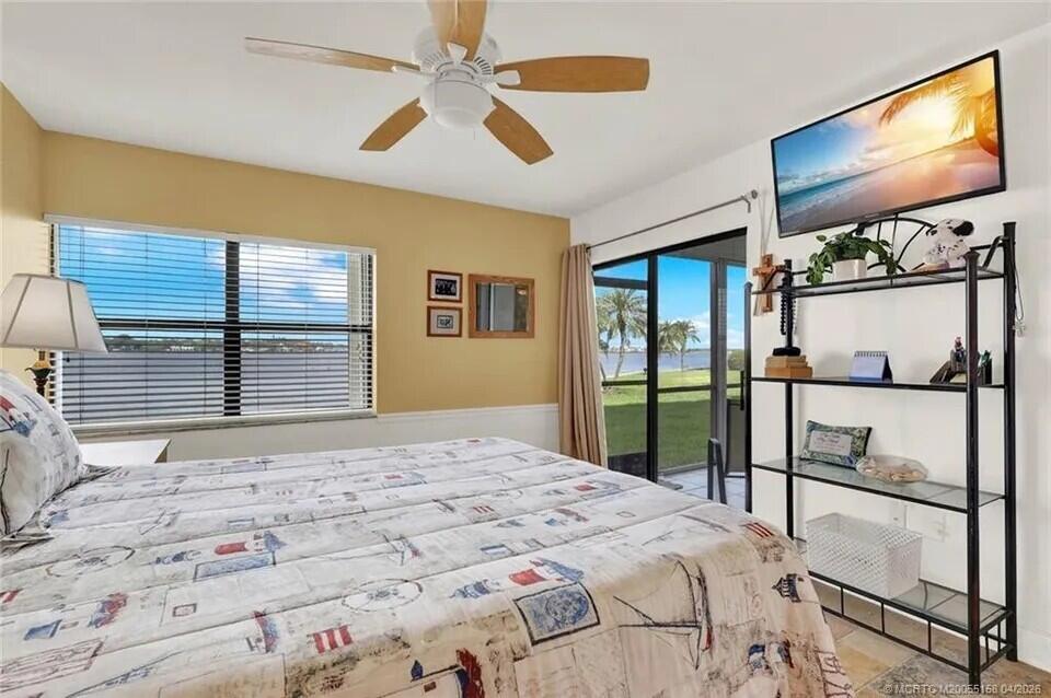 CIRCLE BAY YACHT CLUB CONDO - Residential