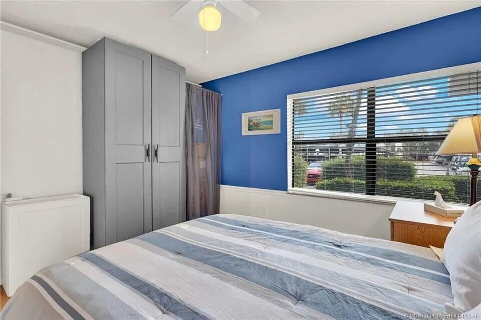CIRCLE BAY YACHT CLUB CONDO - Residential
