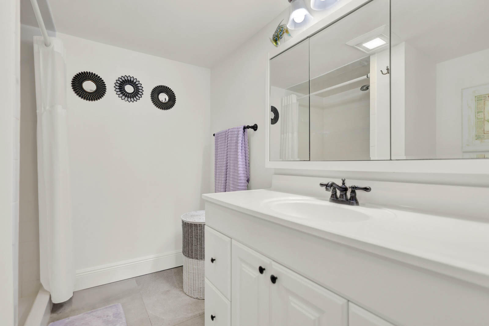 CIRCLE BAY YACHT CLUB CONDO - Residential
