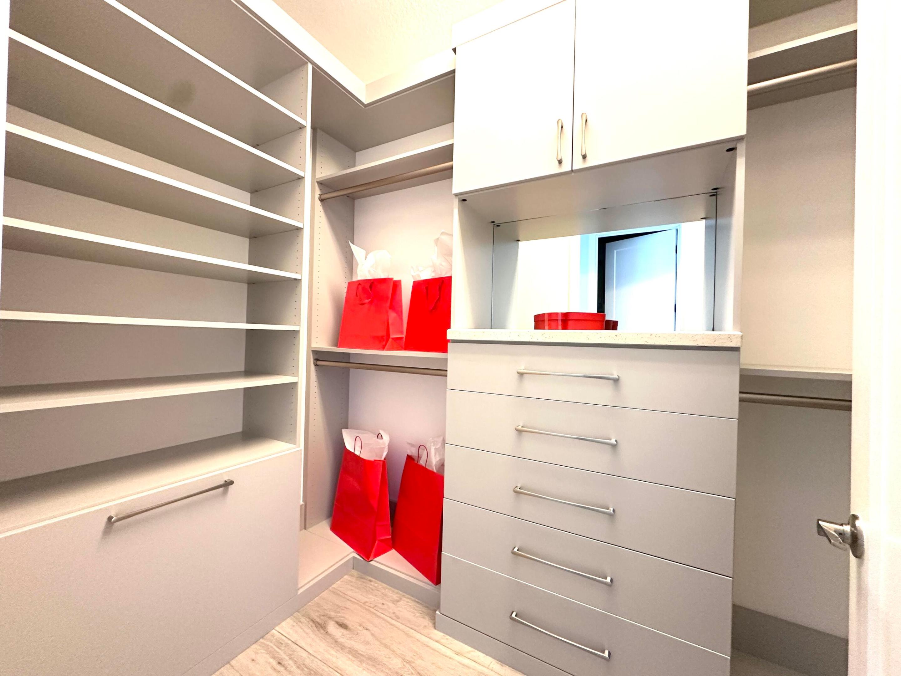 DAKOTA - Residential