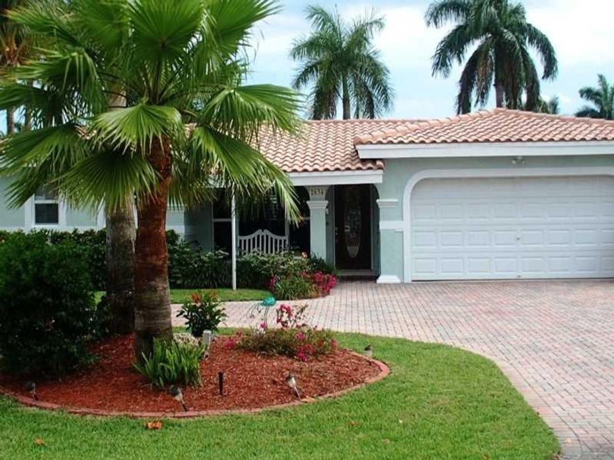 AWESOME POMPANO SHORES BEAUTY ON THE WIDE PART OF THE PLUMOSA CANAL, VERY WIDE, 8400 SQ FT LOT,70 X 120, WITH 60 FT NEW DOCK, JUST OFF INTRACOASTAL WITH VIEWS FROM KITCHEN AND BACKYARD, HOUSE IS TOTALLY REDONE WITH 80K INVESTED RECENTLY,PREFERRED SOUTH EX POSURE, OUTDOOR OLD CHICAGO BRICK BAR WITH GAS LINE FOR BBQ, PAVERED POOL DECK AND PATIO, POOL JUST REFINISHED, UPGRADED GRANITE KITCHEN AND APPLIANCES, GAS STOVE TOP, NEWER DOCK, HUGE MASTER SUITE,NEWER AC, CUSTOM WALKIN CLOSET, TILE,FRESH PAINT, 2CG.