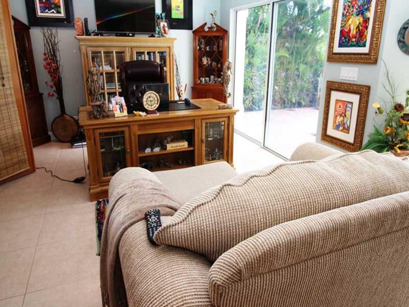 POMPANO SHORES - Residential