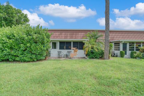 A home in Lake Worth