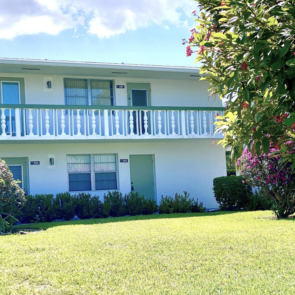 Photo of 397 Markham R, Deerfield Beach, FL 33442 (MLS # R11168817)