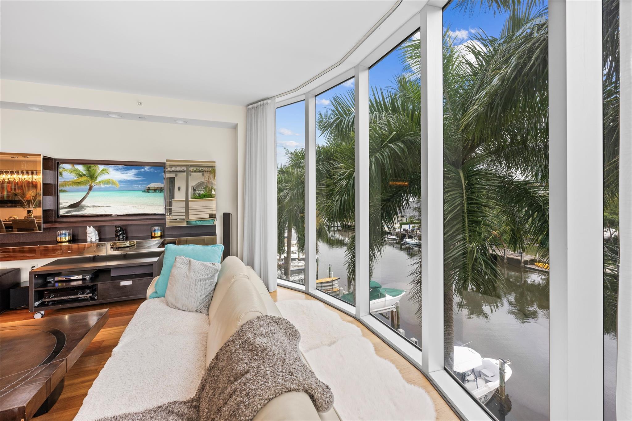 301 Hendricks Isle 9
