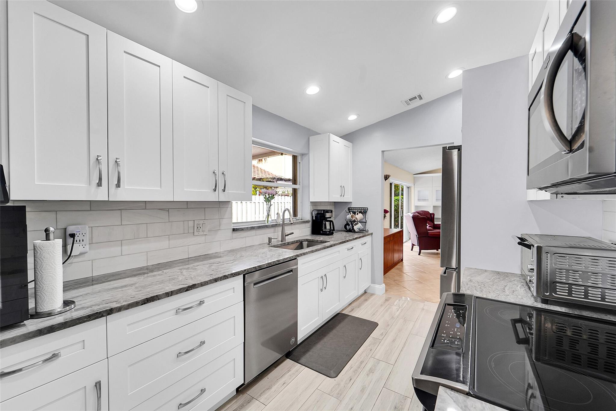 3433 Sands Harbor Trce