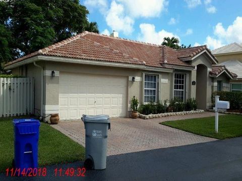 3433 Sands Harbor Trce Pompano Beach FL 33069