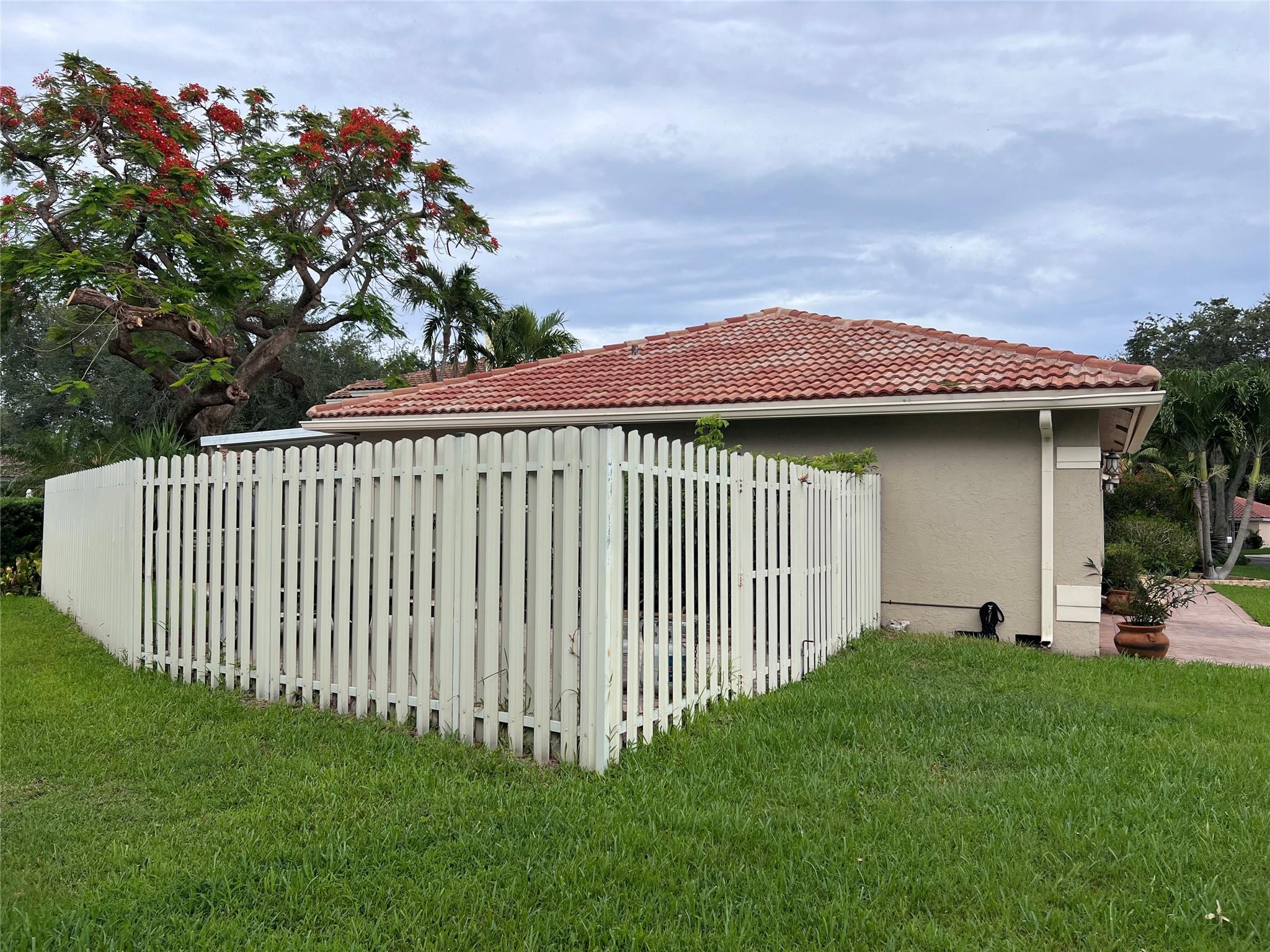 3433 Sands Harbor Trce