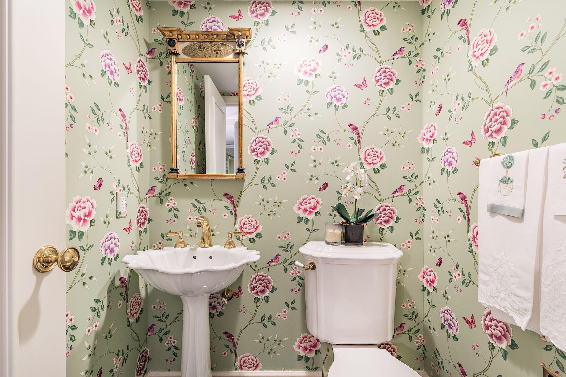 TRUMP PLAZA OF THE PALM BEACHES CONDO - Residential