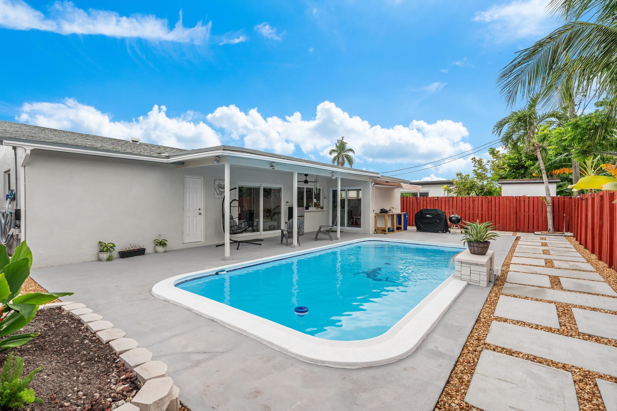 Sunrise Golf Village Sec - Residential