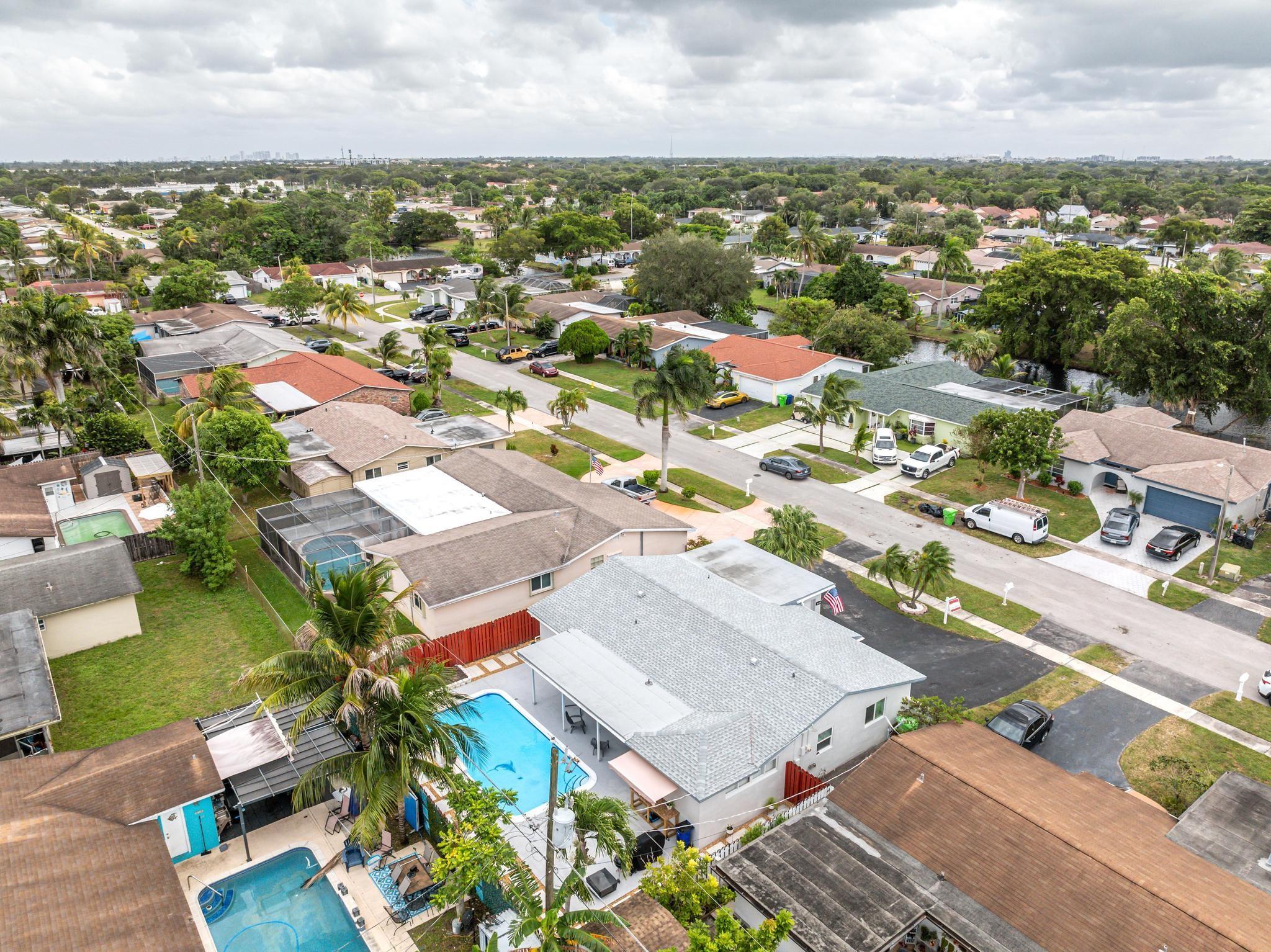 Sunrise Golf Village Sec - Residential