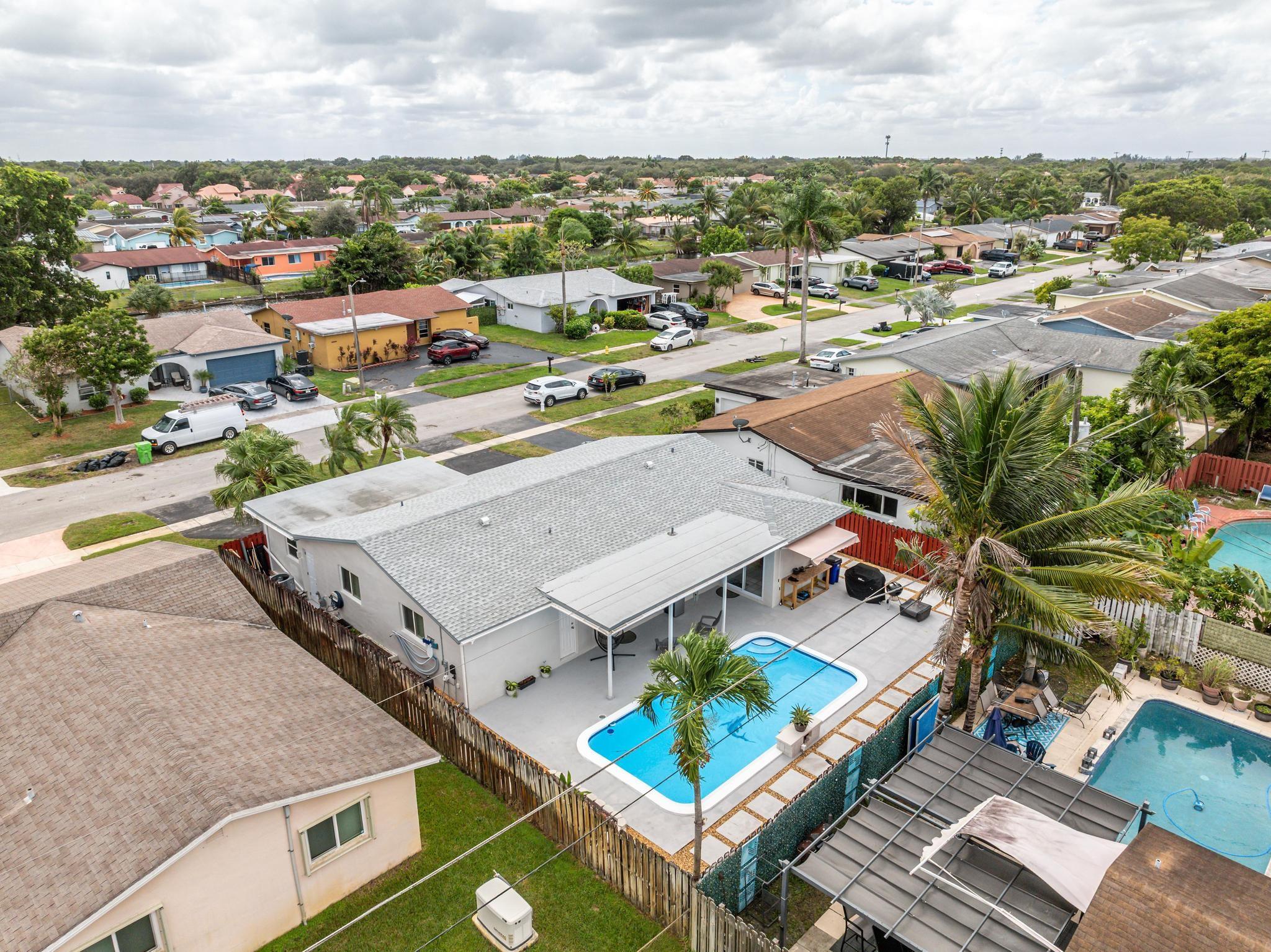 Sunrise Golf Village Sec - Residential