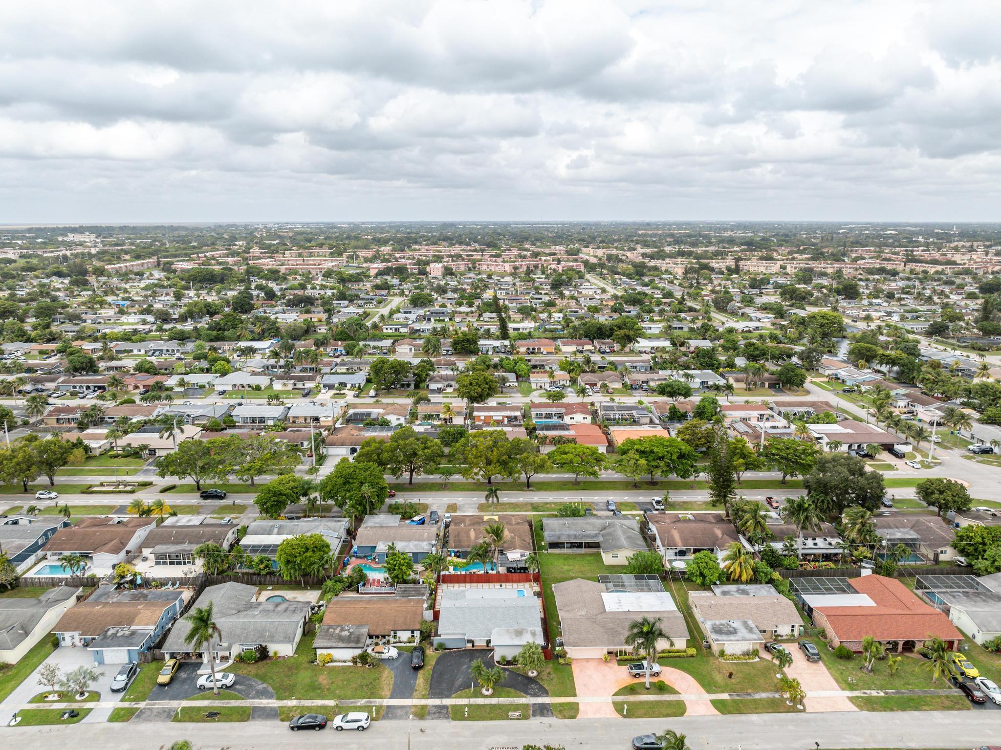 Sunrise Golf Village Sec - Residential