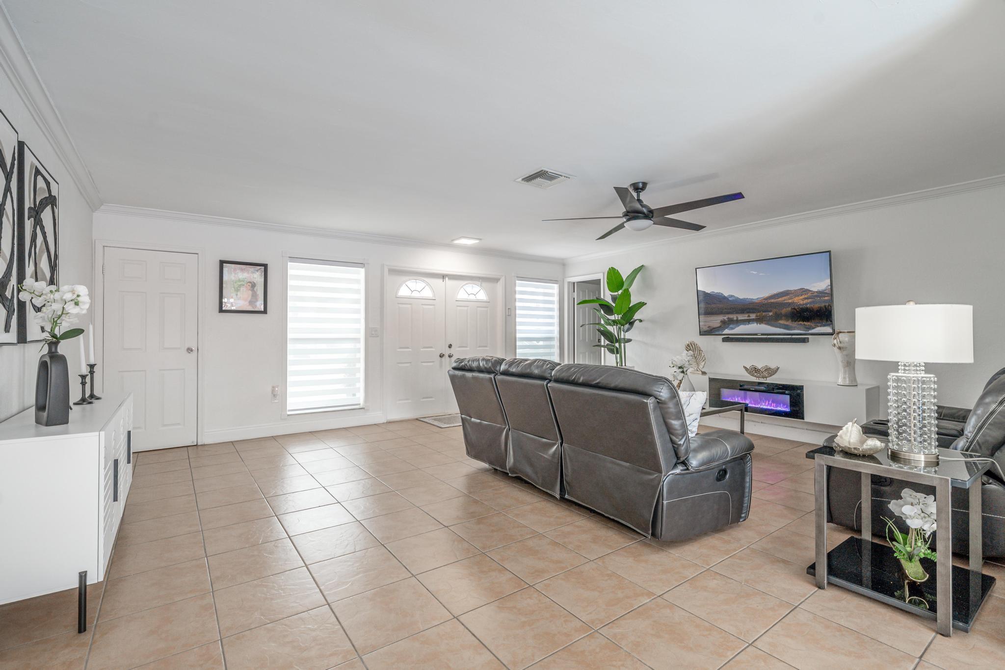 Sunrise Golf Village Sec - Residential