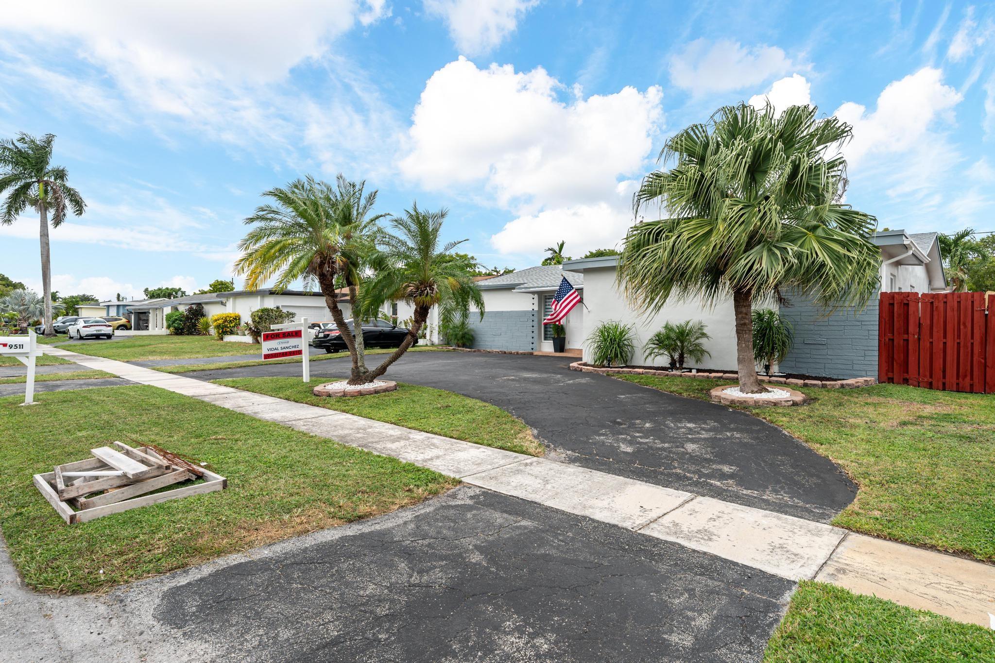 Sunrise Golf Village Sec - Residential