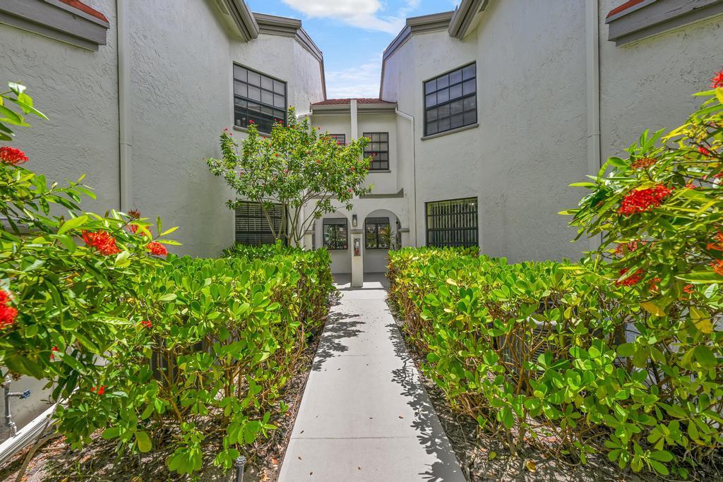BELLAVISTA VILLAGE CONDO - Residential