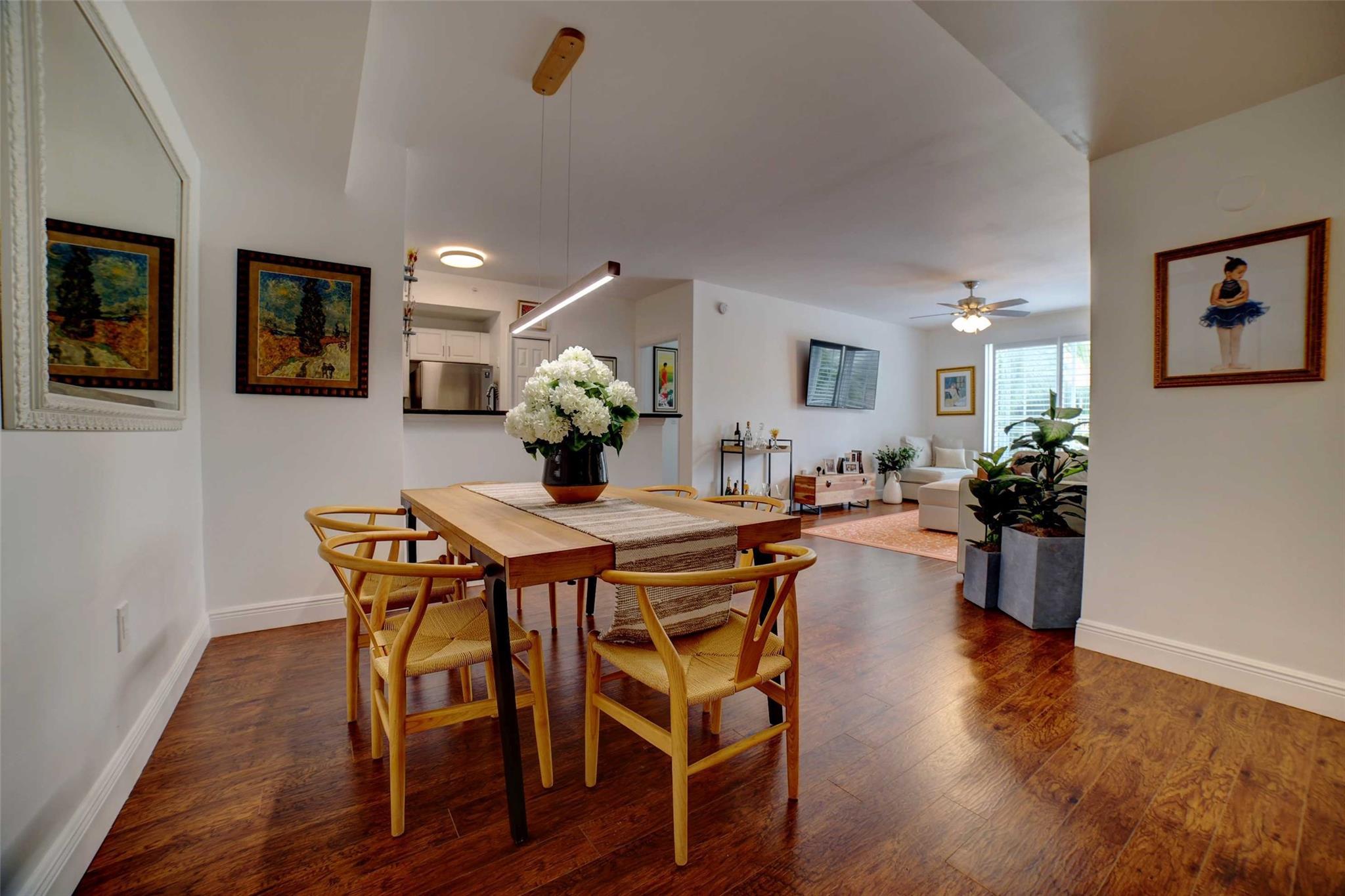 COURTYARDS IN CITYPLACE - Residential Lease